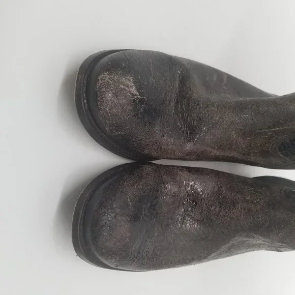 FRYE | Melissa Button Ankle Booties w/ Crackle Leather - 11B - Picture 7 of 13